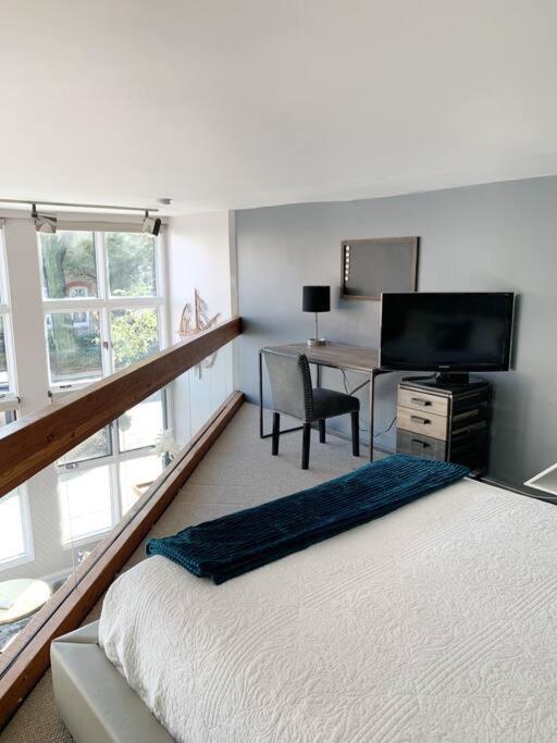 Lincoln Park Light-Filled Loft Apartment Chicago Exterior photo