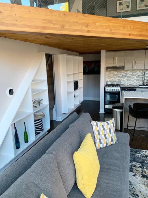 Lincoln Park Light-Filled Loft Apartment Chicago Exterior photo