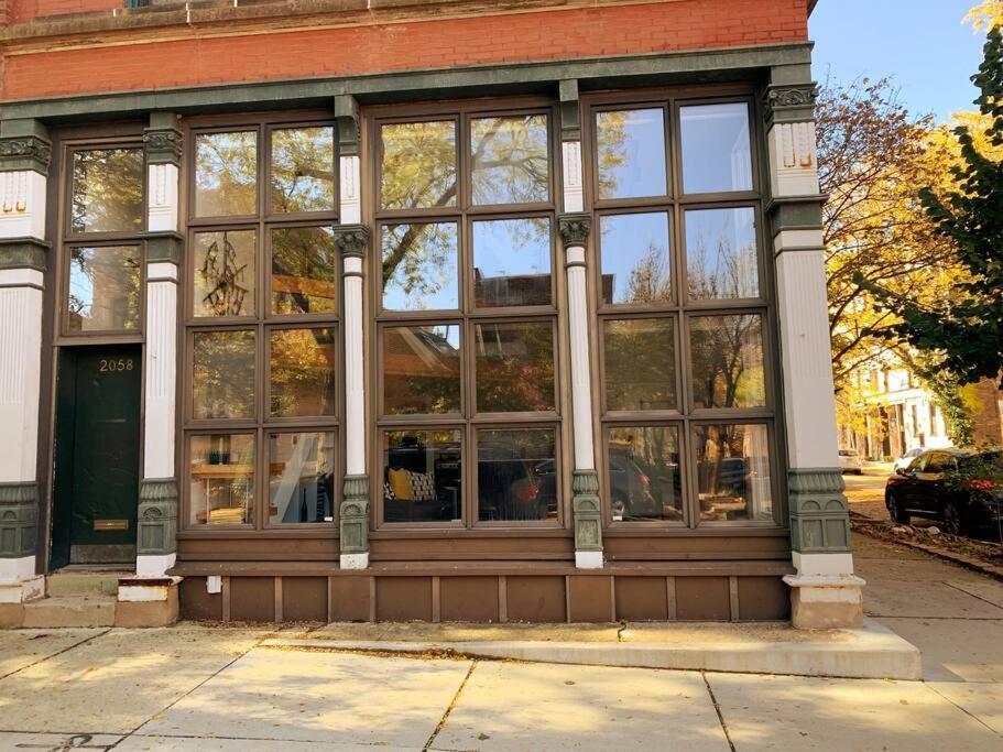 Lincoln Park Light-Filled Loft Apartment Chicago Exterior photo